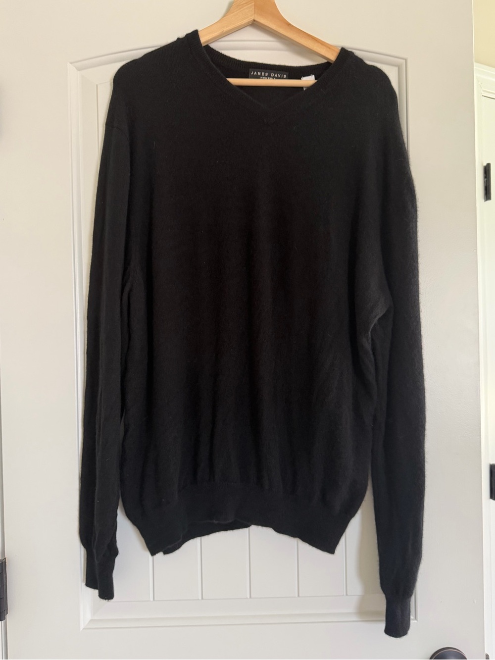 James Davis Memphis Men's Black 100% Cashmere V-Neck Sweater Size XL